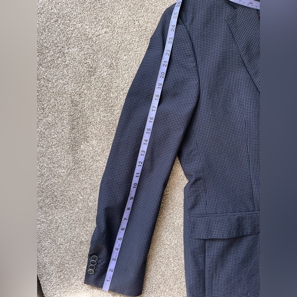 Mens Hugo Boss Virgin Wool Blazer 40R - Picture 13 of 13